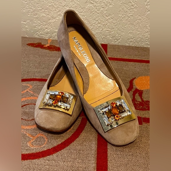 NAPOLEONI Shoes Made in Italy Size 37. Bleige Suede With Buckle And Crystals On. - Picture 8 of 8